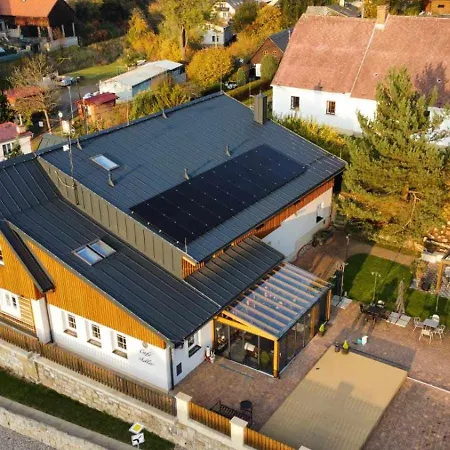 Adler Police nad Metují